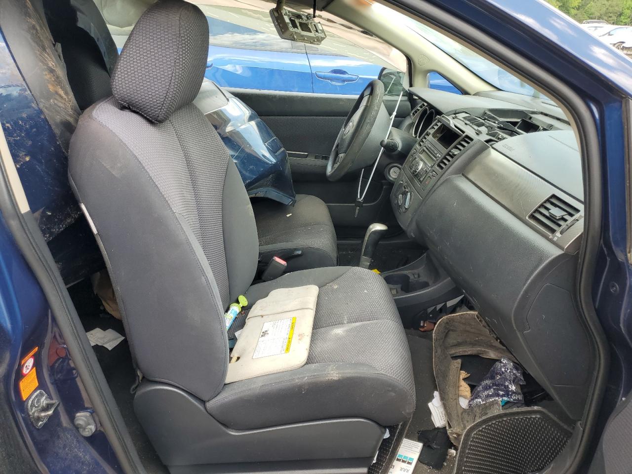 3N1BC11E18L366177 2008 Nissan Versa S