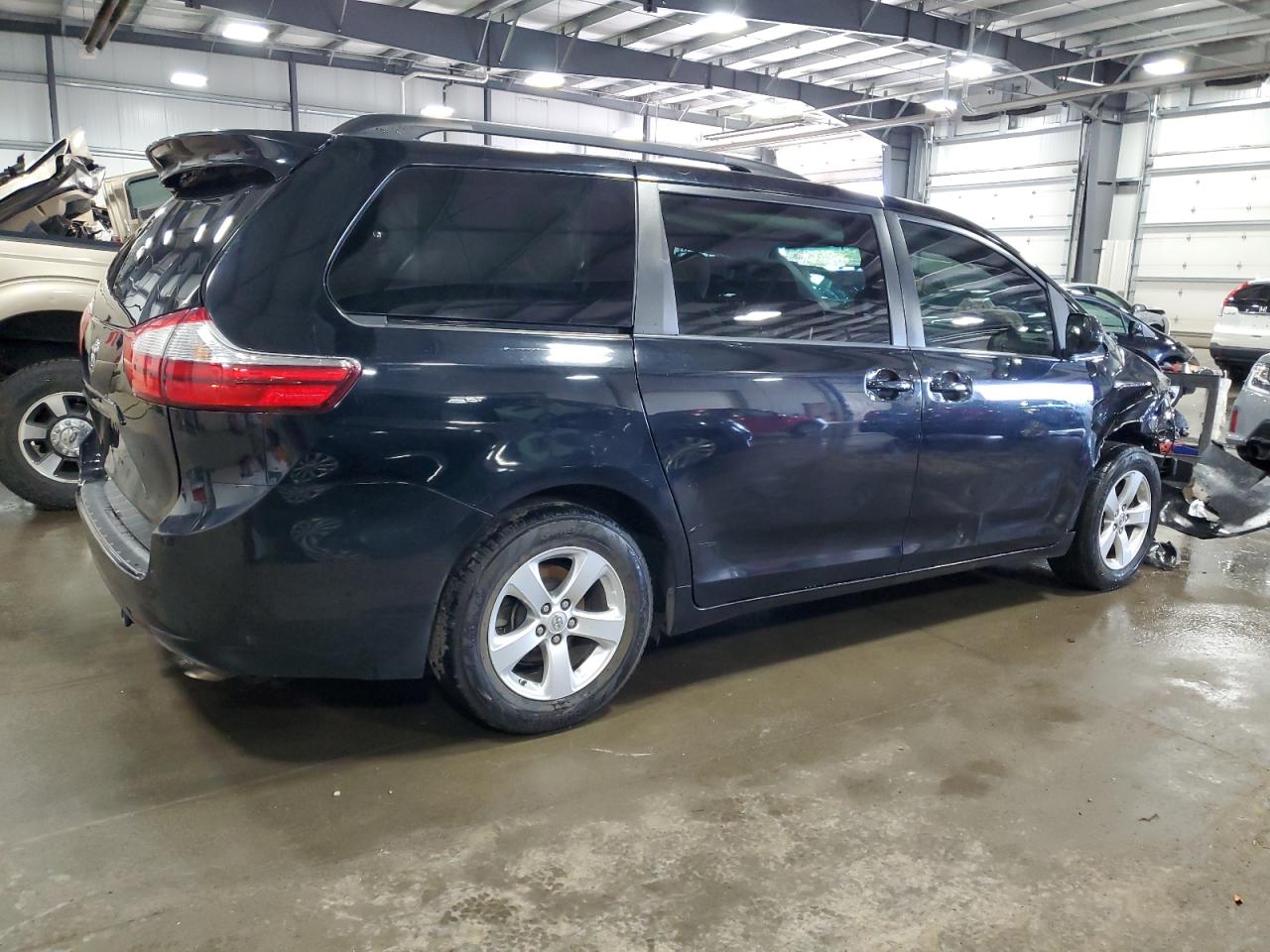 2015 Toyota Sienna Le vin: 5TDKK3DC4FS602866