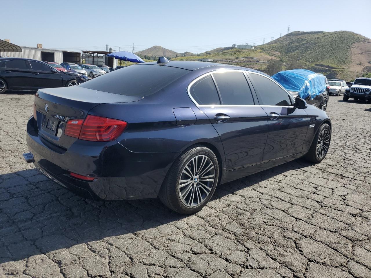 2016 BMW 528 I vin: WBA5A5C55GG350133