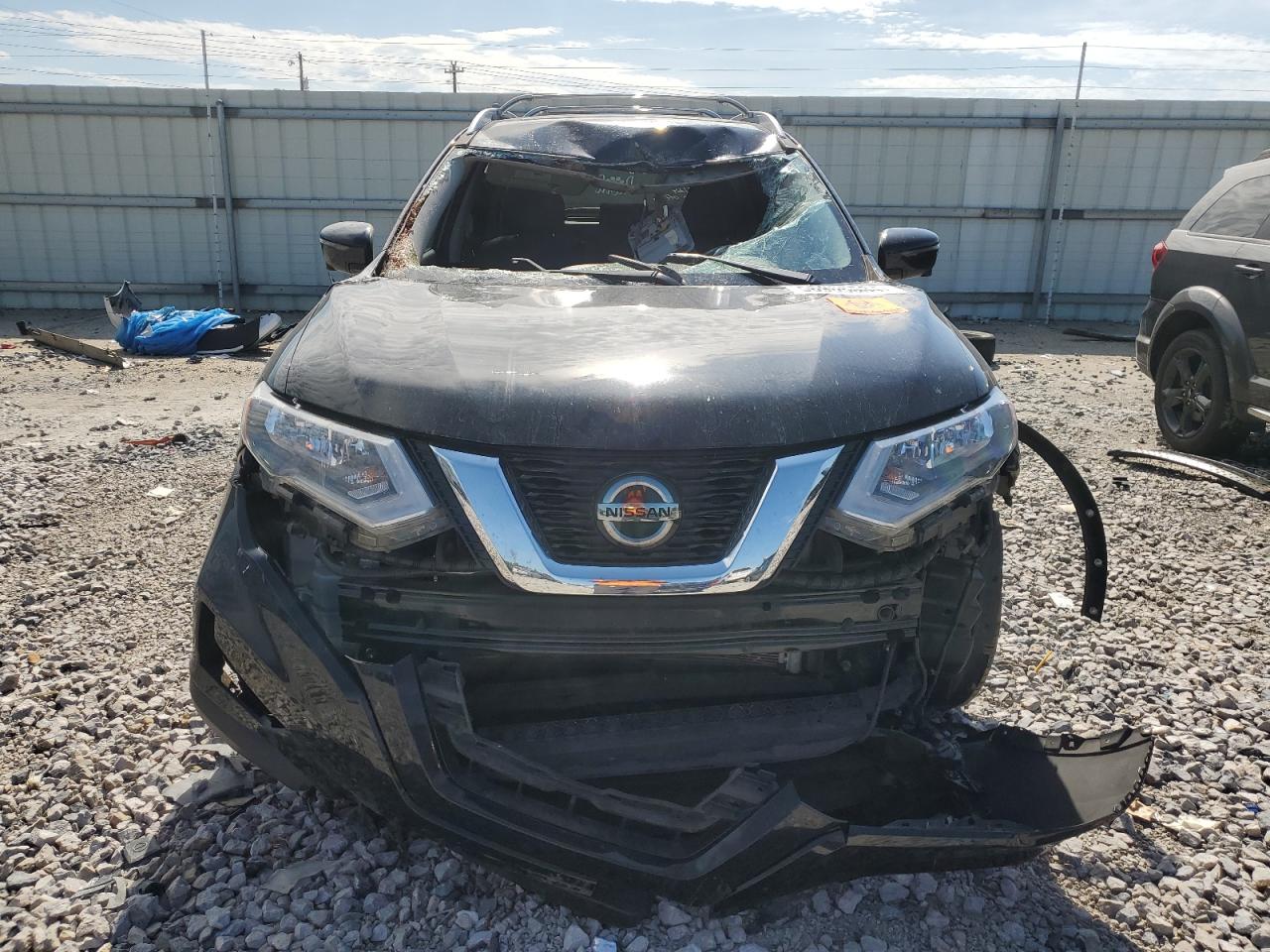 2019 Nissan Rogue S vin: JN8AT2MTXKW255609