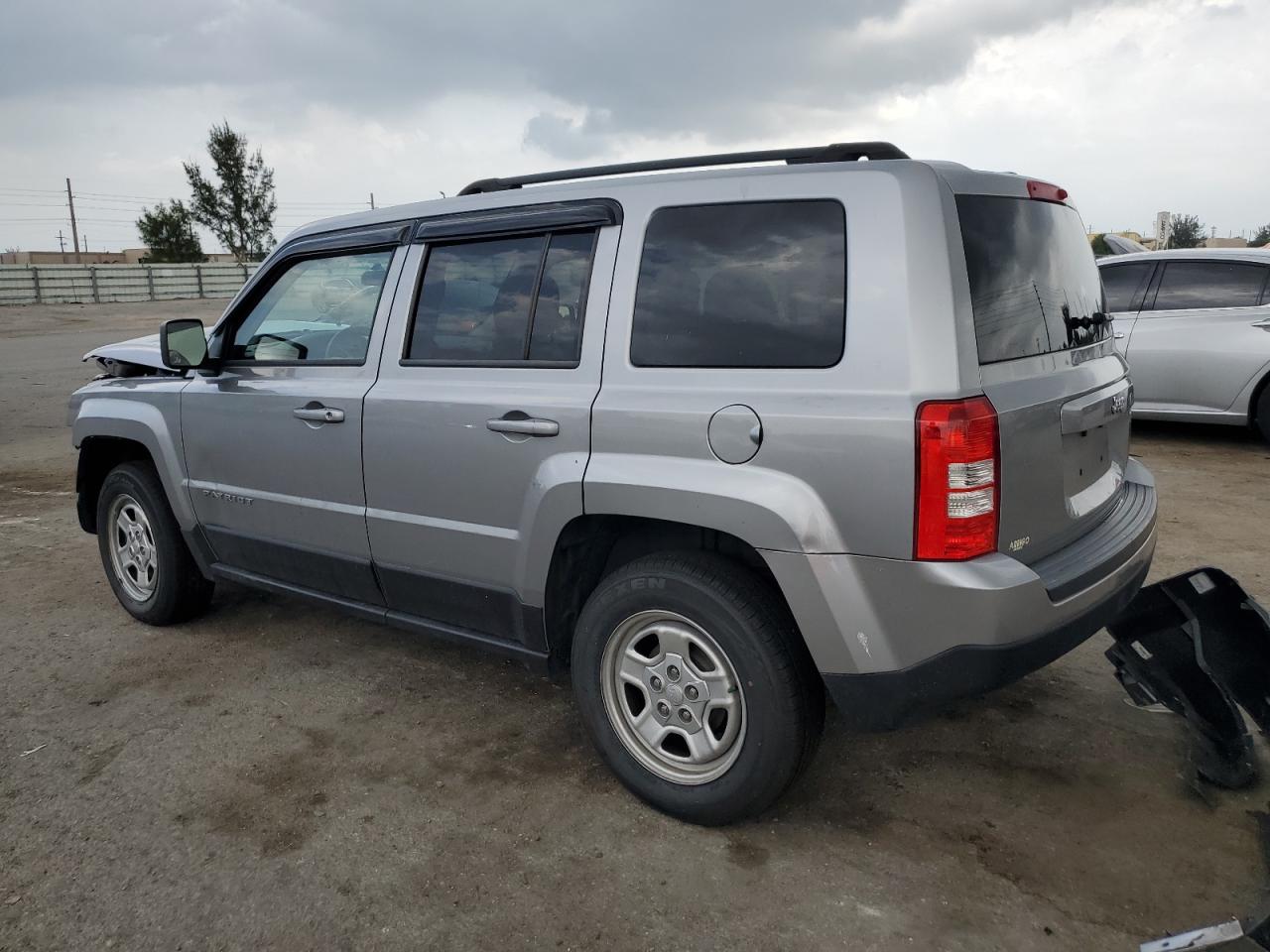 1C4NJPBB1FD431068 2015 Jeep Patriot Sport