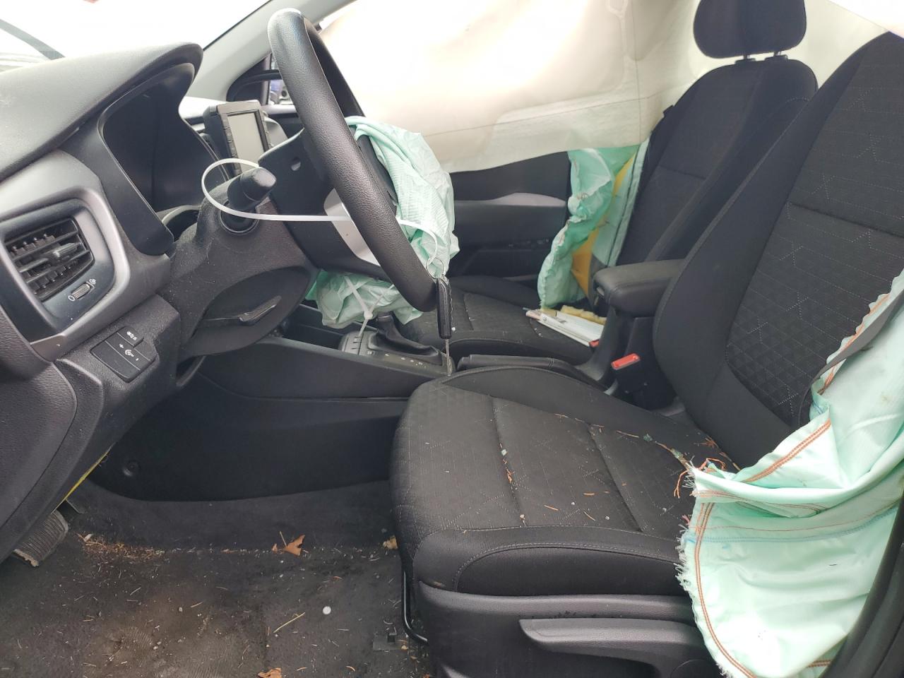 3KPA24AB8KE166539 2019 Kia Rio S