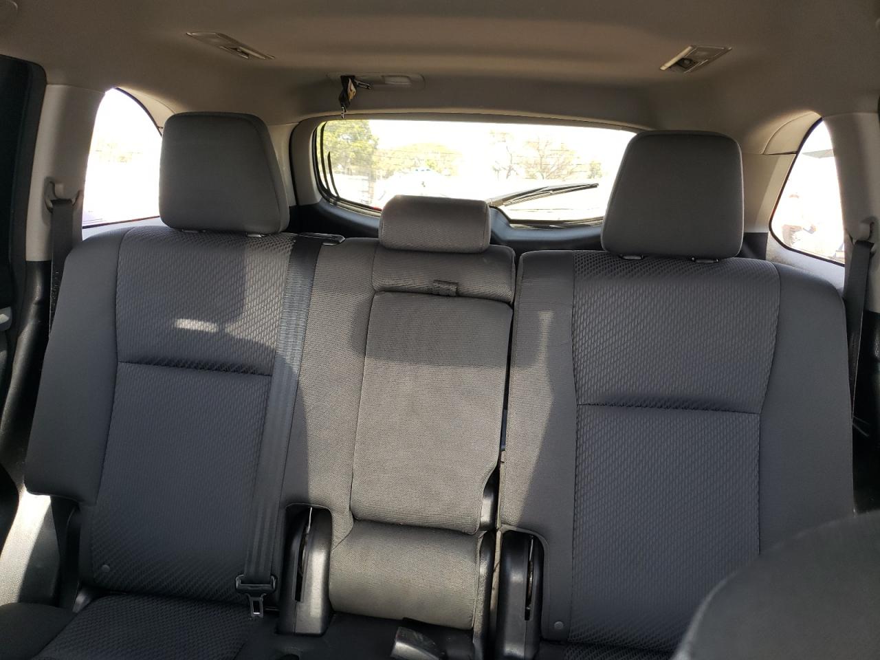 5TDZKRFH2GS142893 2016 Toyota Highlander Le