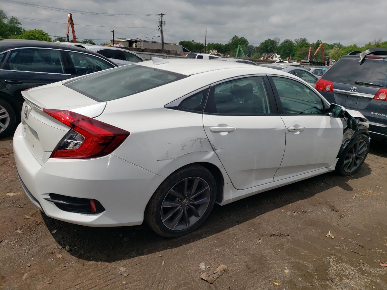 19XFC1F32KE215432 2019 Honda Civic Ex