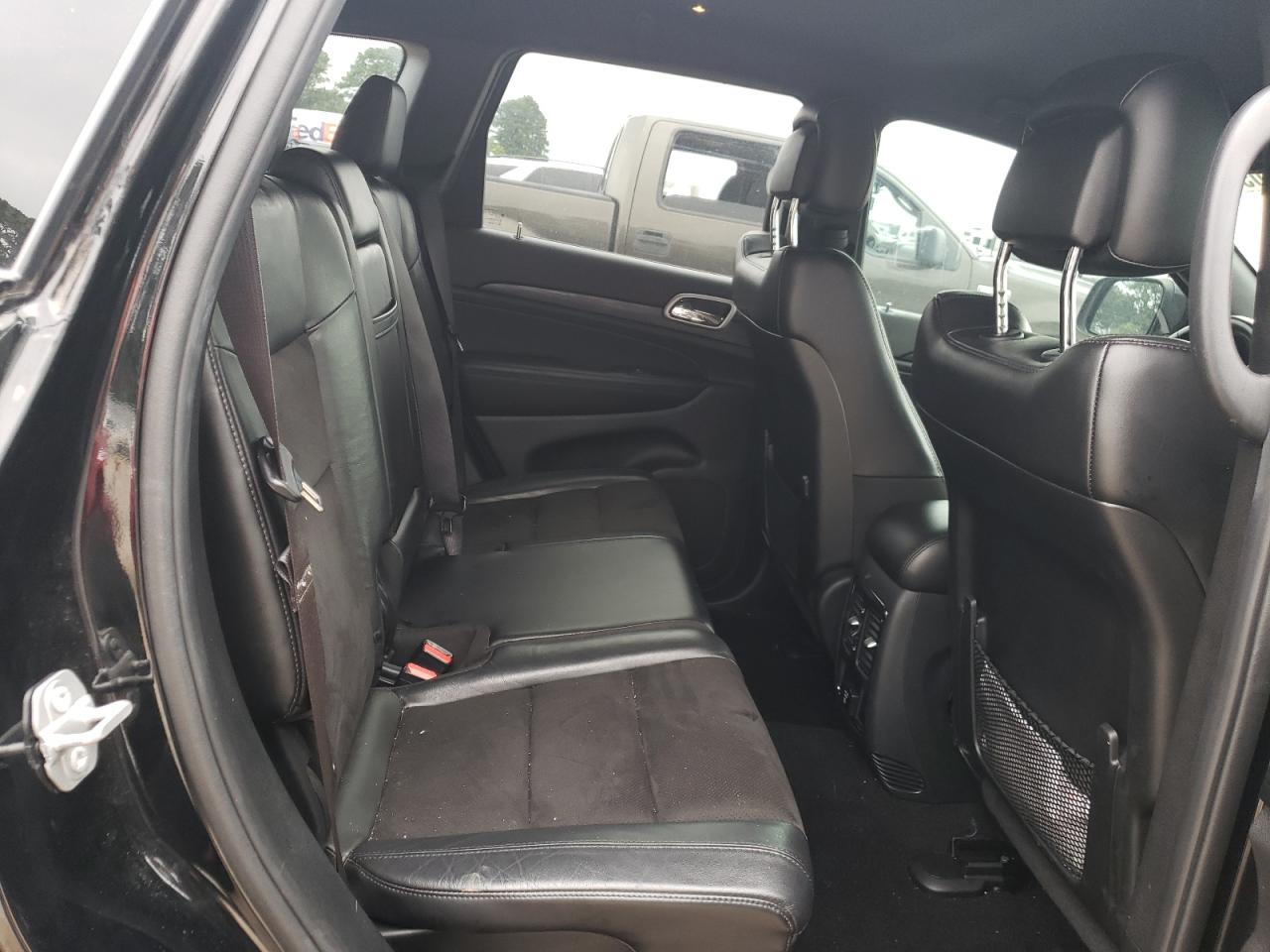 1C4RJEAG7KC851839 2019 Jeep Grand Cherokee Laredo