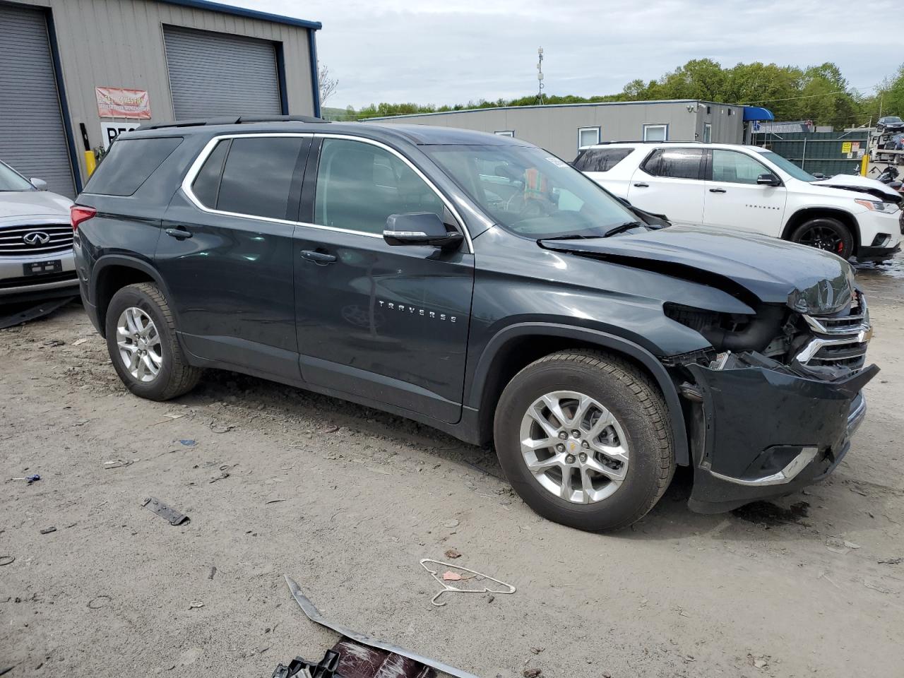 1GNEVGKW0LJ329563 2020 Chevrolet Traverse Lt