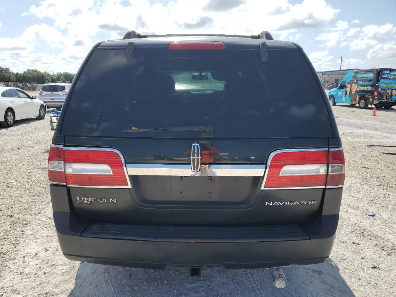 5LMFU27558LJ08371 2008 Lincoln Navigator