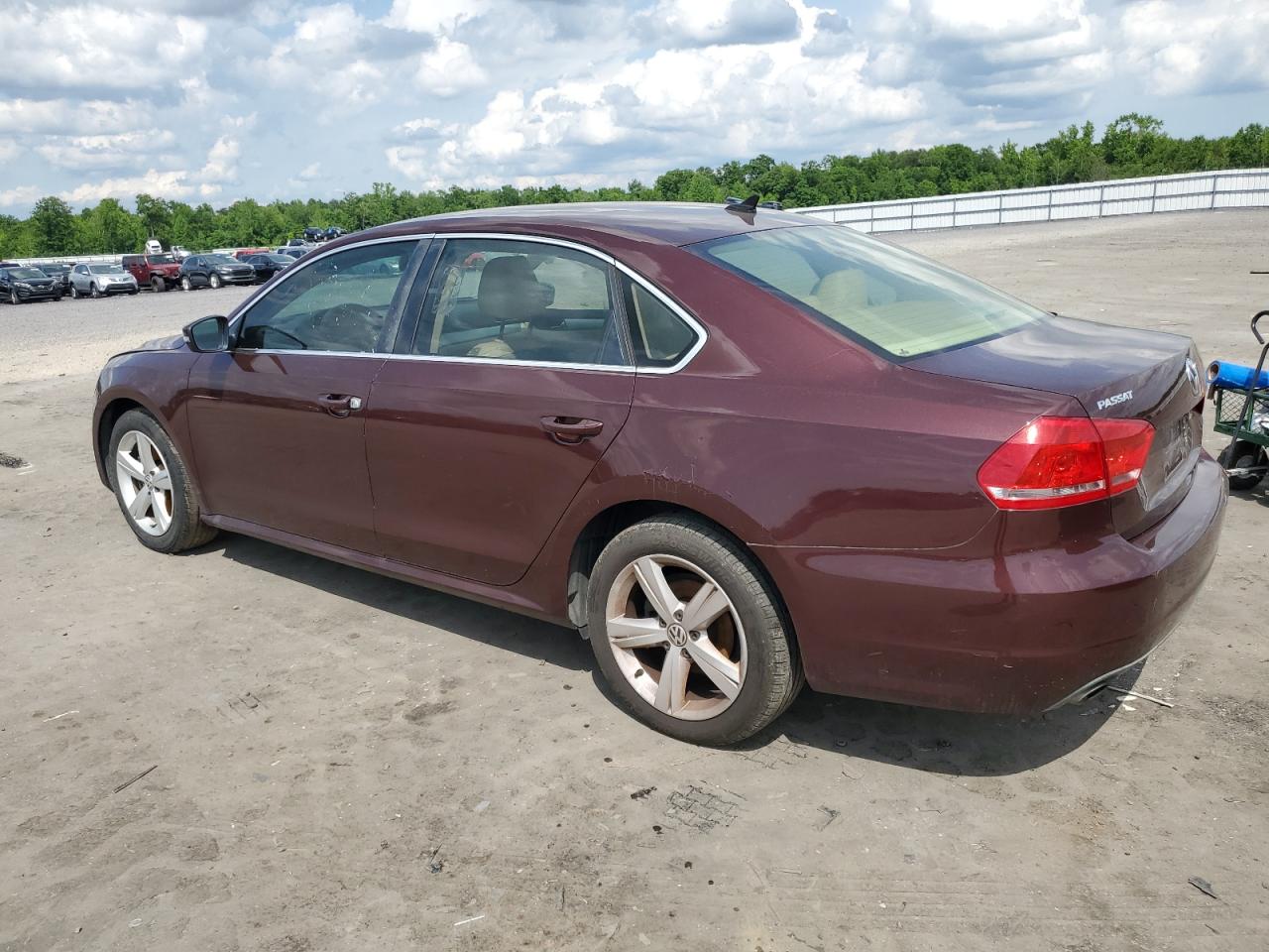 1VWBH7A33DC064456 2013 Volkswagen Passat Se