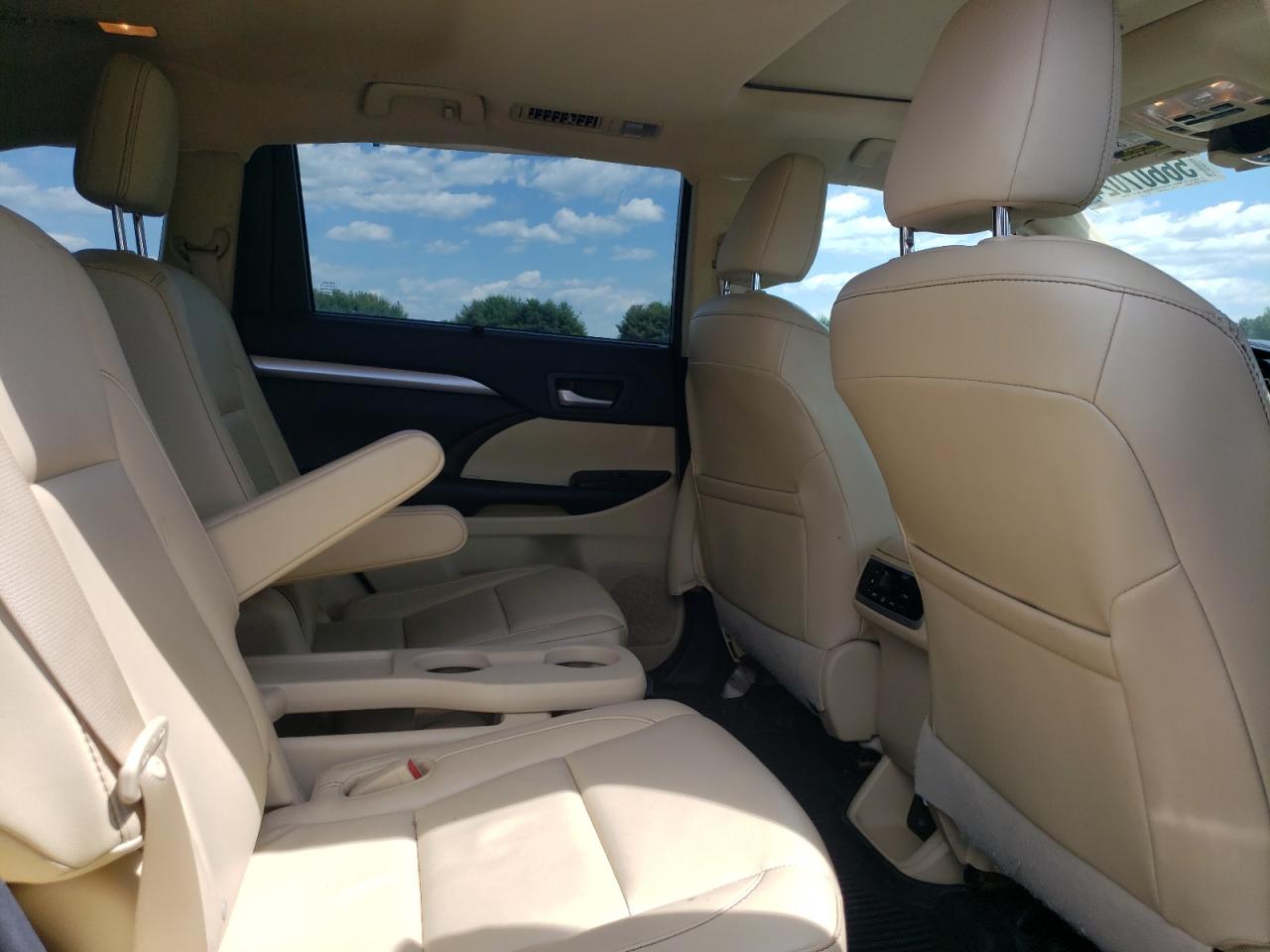 5TDJKRFH8GS250187 2016 Toyota Highlander Xle