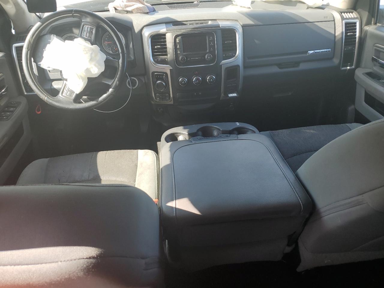 1C6RR7GT3GS307450 2016 Ram 1500 Slt