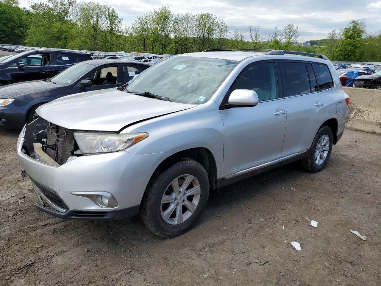 5TDBK3EH9BS089022 2011 Toyota Highlander Base