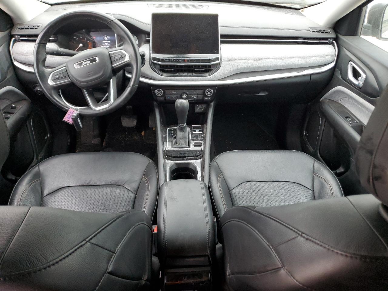 3C4NJDFB5NT113410 2022 Jeep Compass Latitude Lux