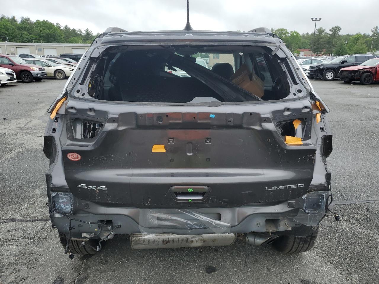 3C4NJDCBXJT101929 2018 Jeep Compass Limited