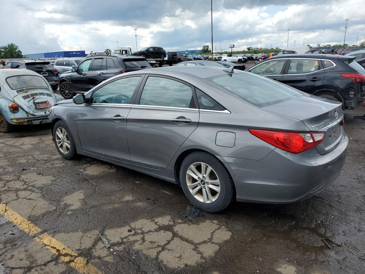 5NPEB4AC8BH101745 2011 Hyundai Sonata Gls