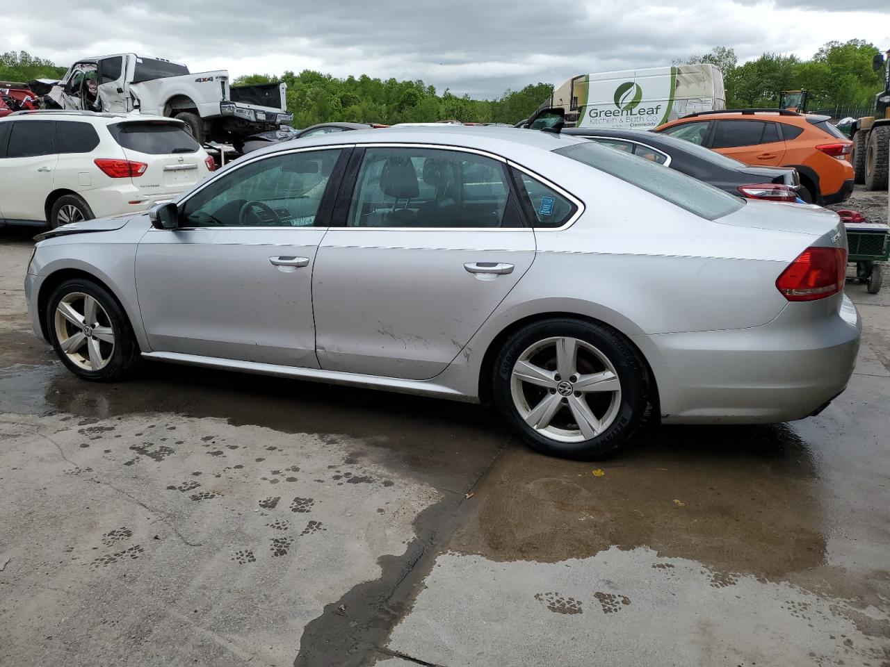 1VWBP7A34DC120777 2013 Volkswagen Passat Se