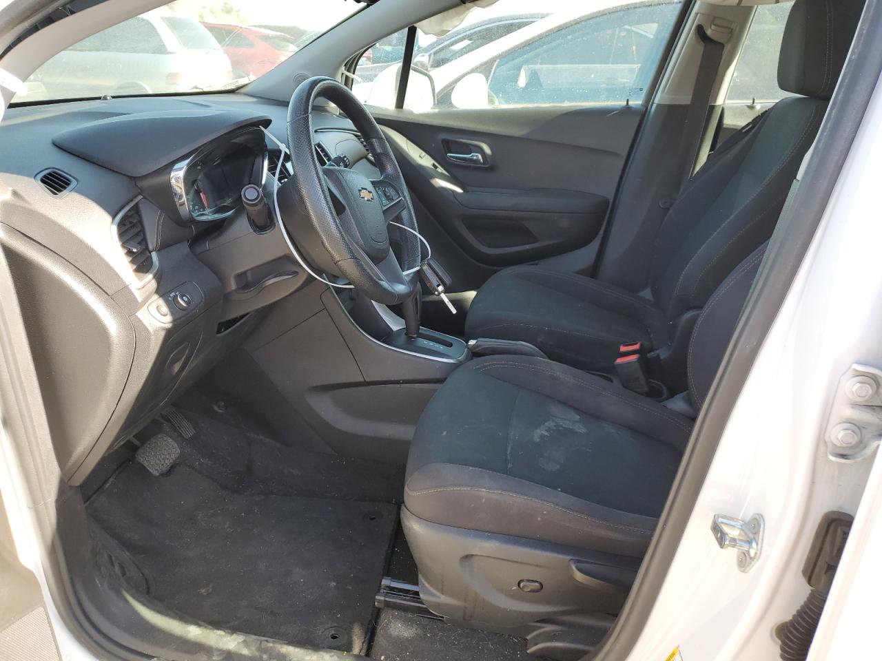 3GNCJNSB8JL231021 2018 Chevrolet Trax Ls