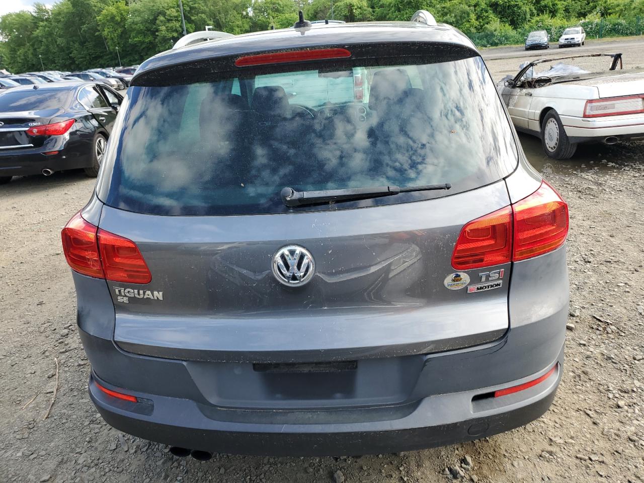 WVGBV7AX0GW511211 2016 Volkswagen Tiguan S