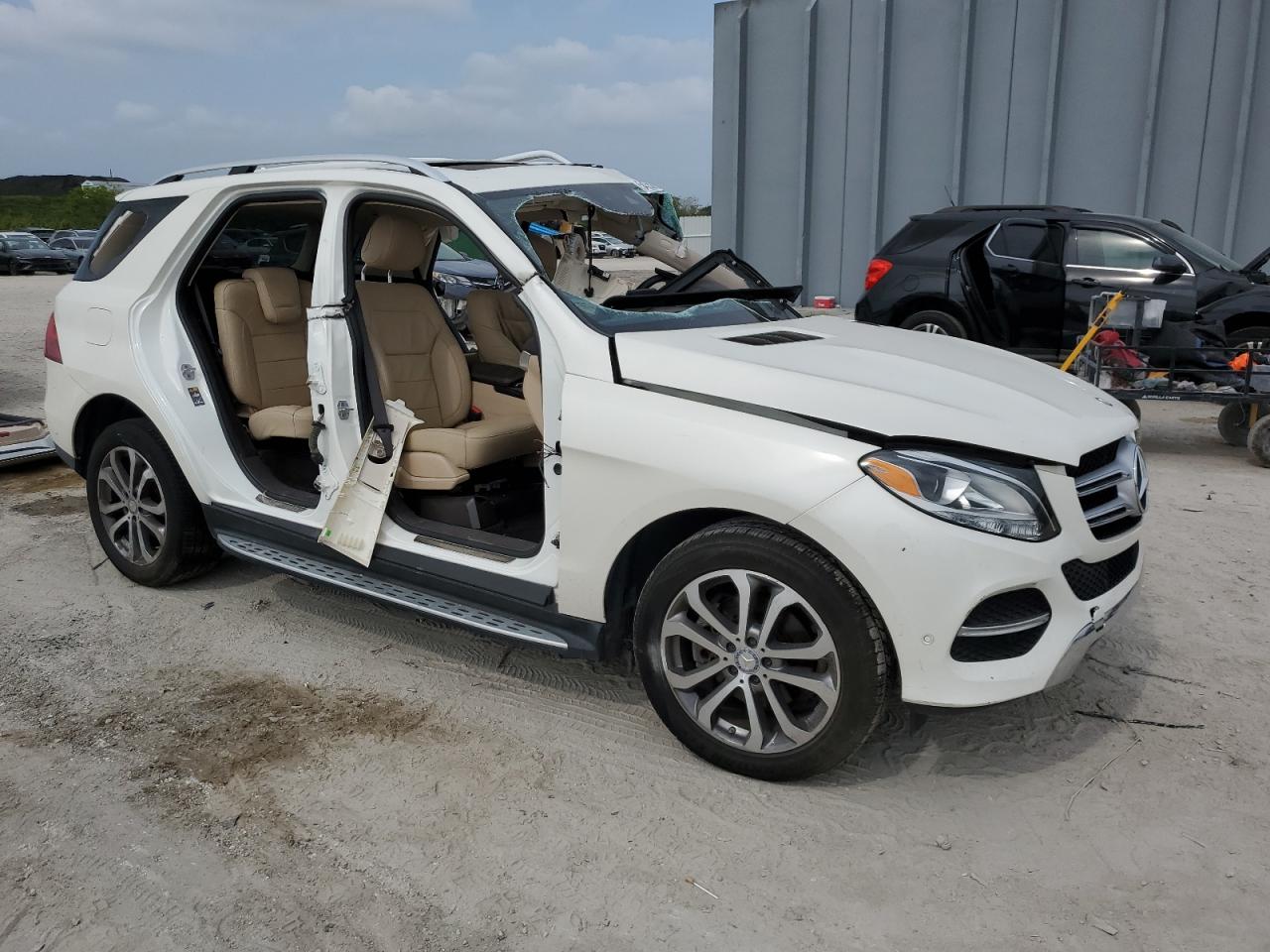 4JGDA5JB9HA848018 2017 Mercedes-Benz Gle 350