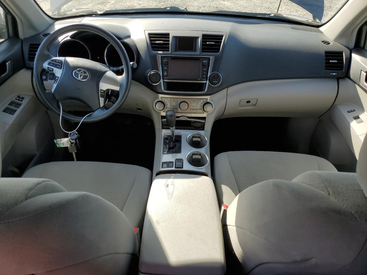 5TDBK3EH6DS246508 2013 Toyota Highlander Base