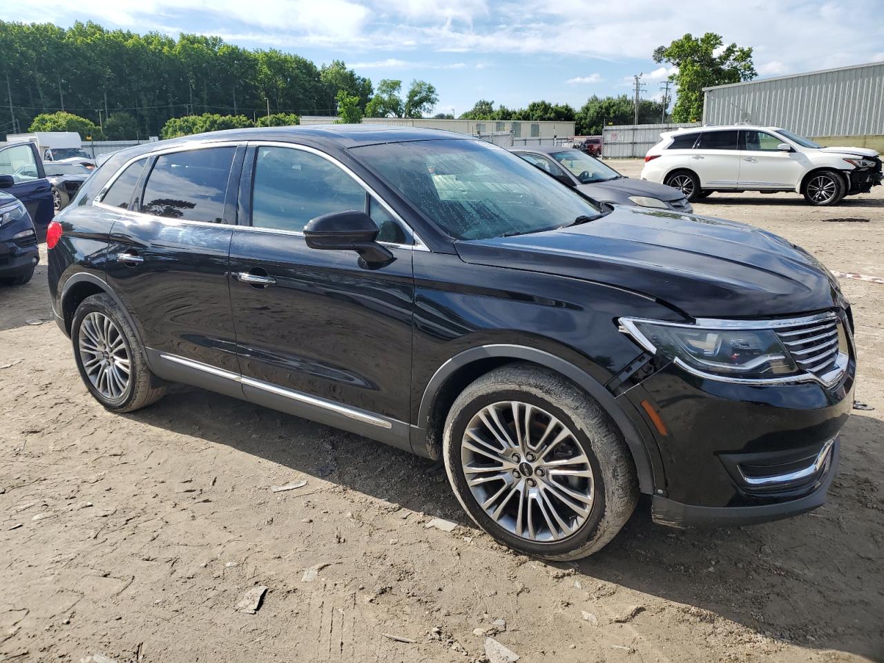 2LMPJ8LR7HBL30443 2017 Lincoln Mkx Reserve