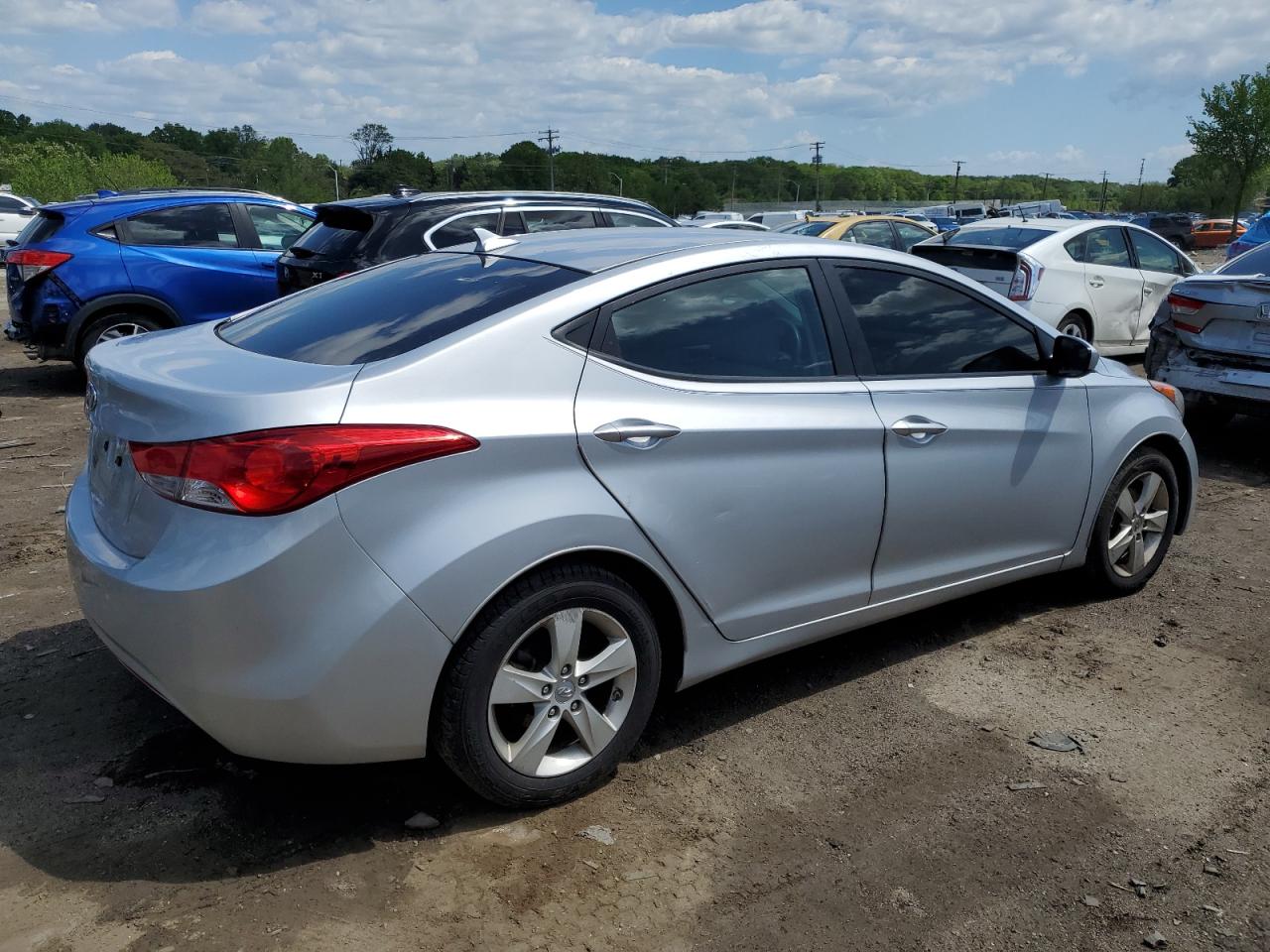 5NPDH4AE7BH055806 2011 Hyundai Elantra Gls