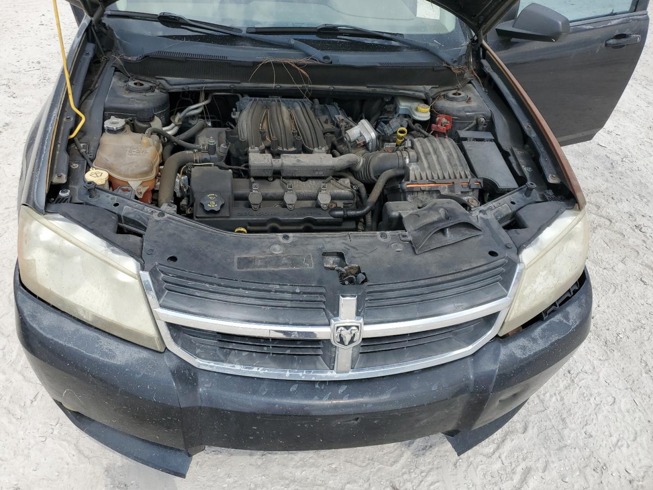 1B3LC56R28N253800 2008 Dodge Avenger Sxt