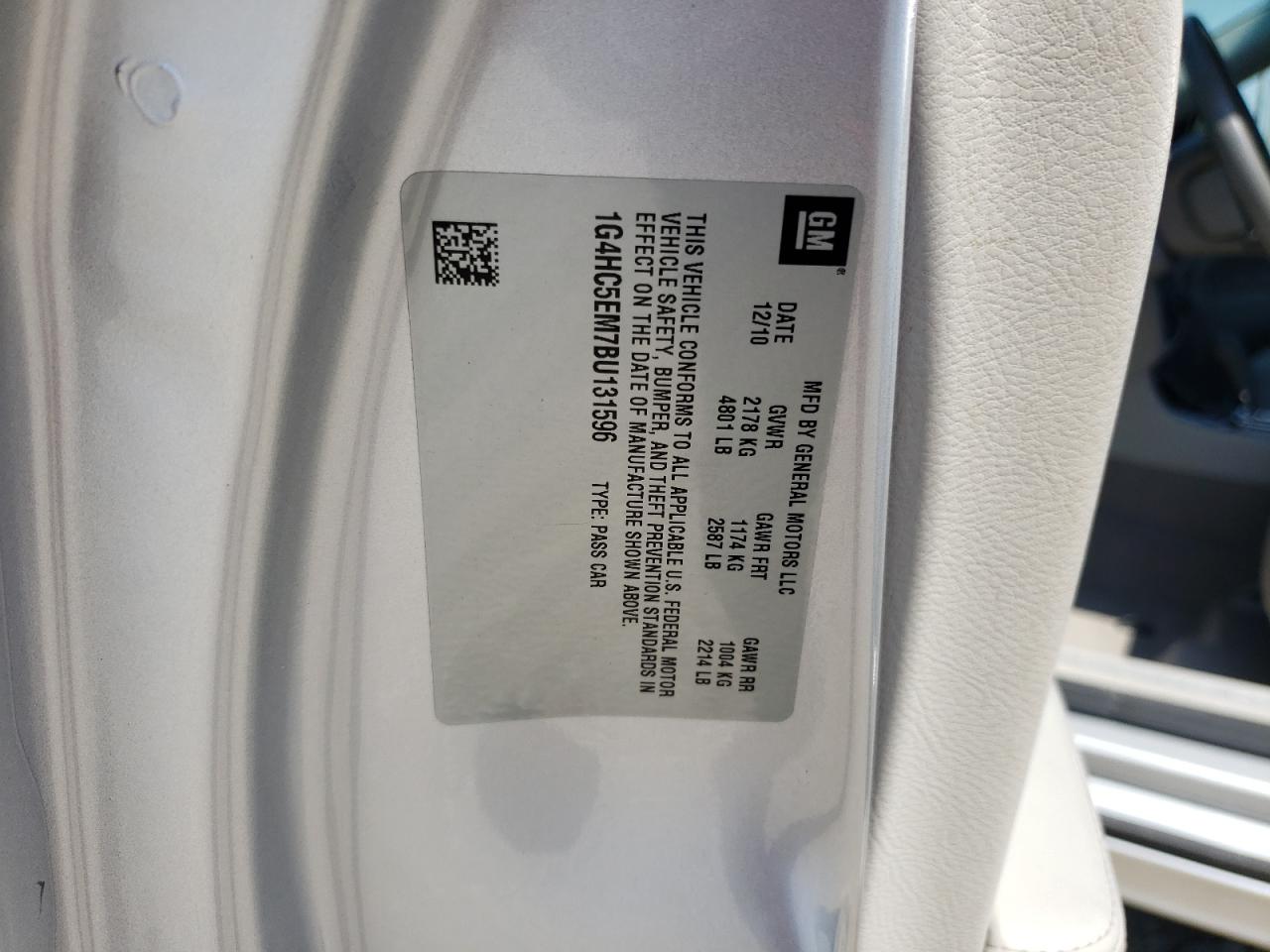 1G4HC5EM7BU131596 2011 Buick Lucerne Cxl