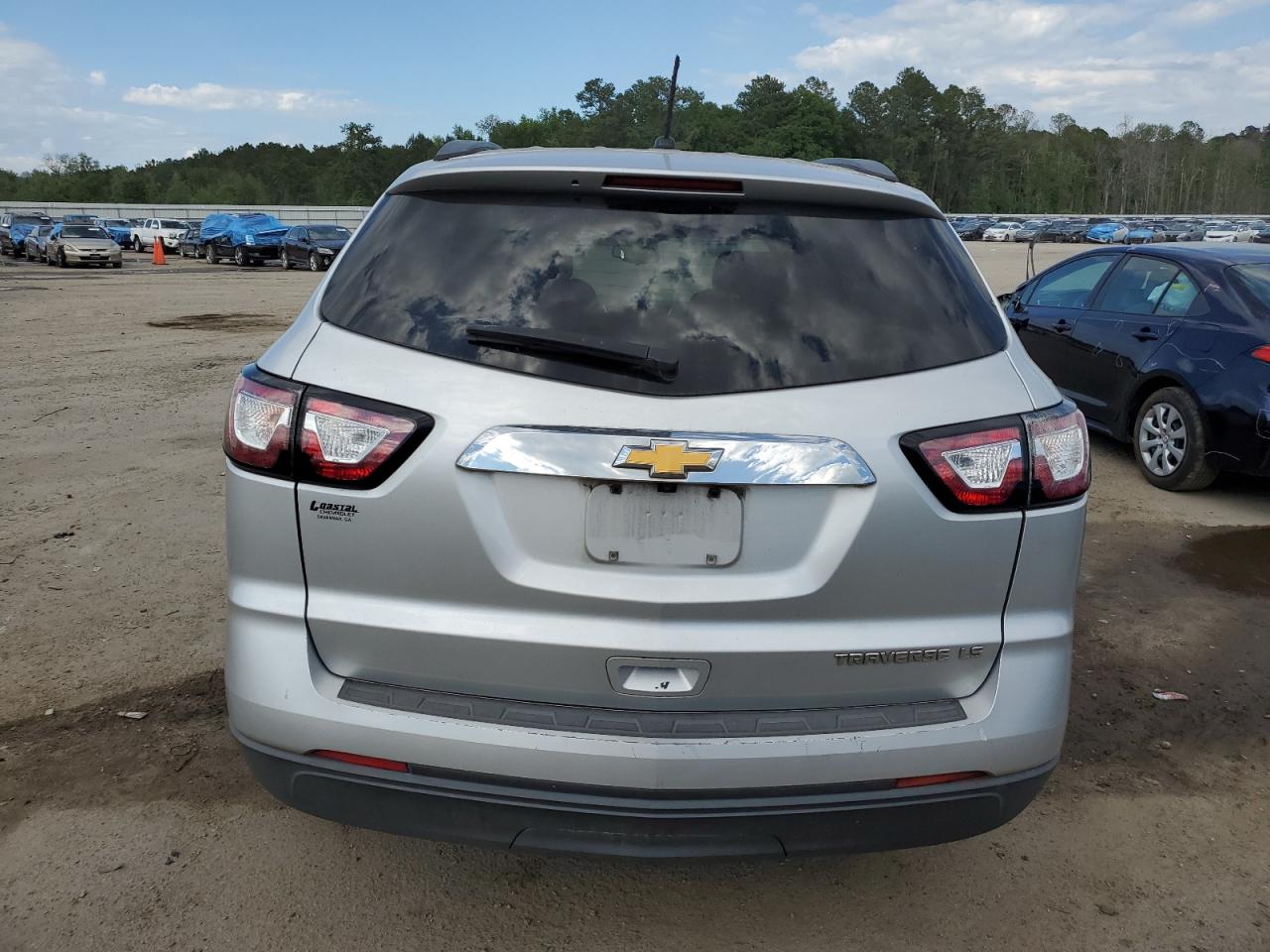 2014 Chevrolet Traverse Ls vin: 1GNKRFKD2EJ213025