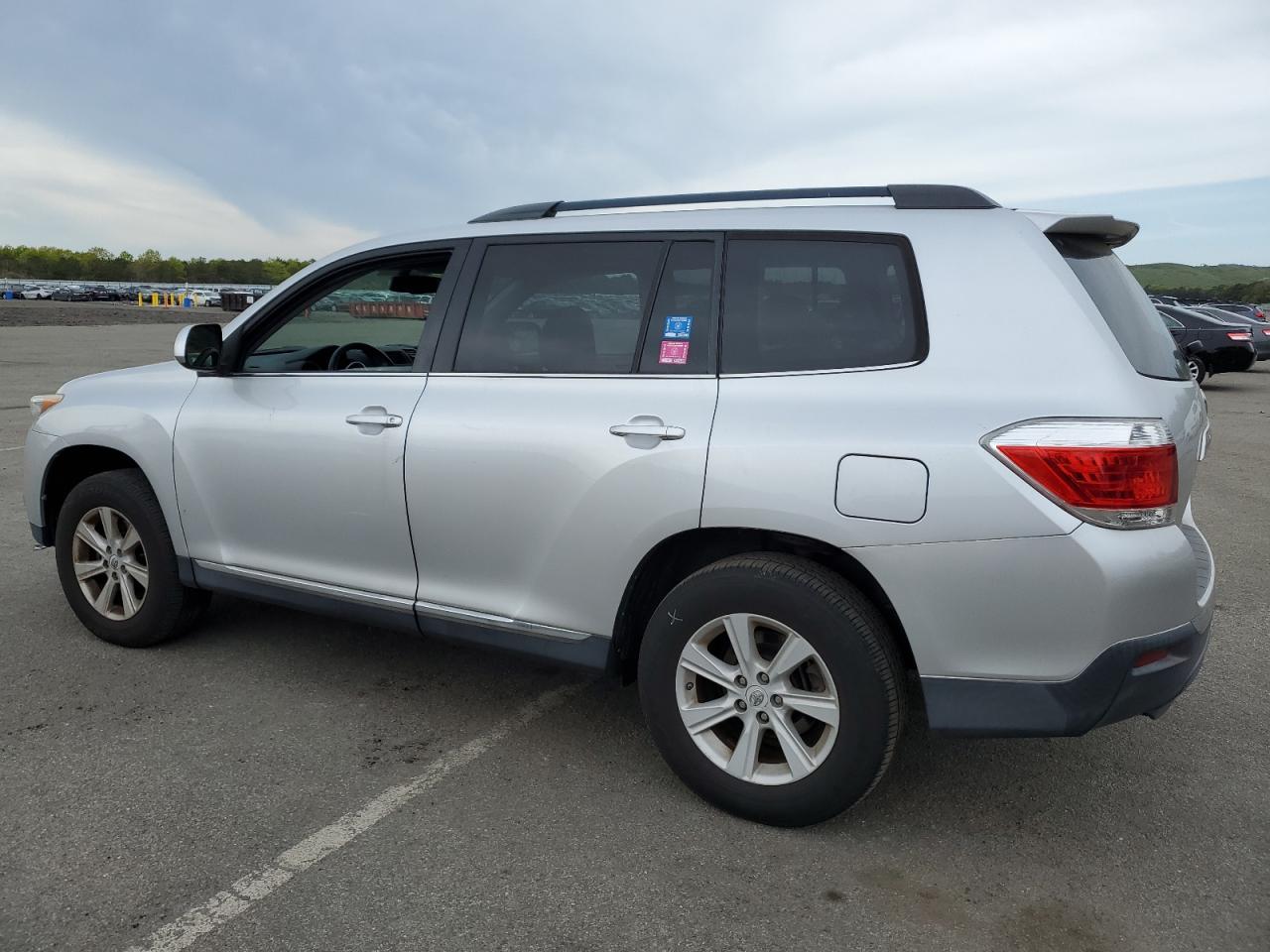 5TDBK3EH9DS202843 2013 Toyota Highlander Base