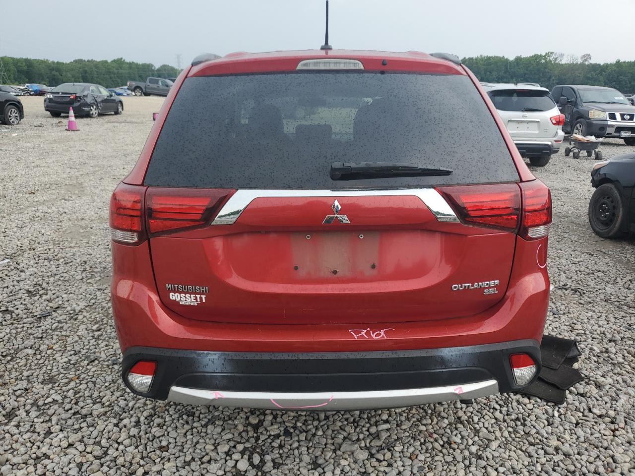 JA4AD3A38GZ006423 2016 Mitsubishi Outlander Se