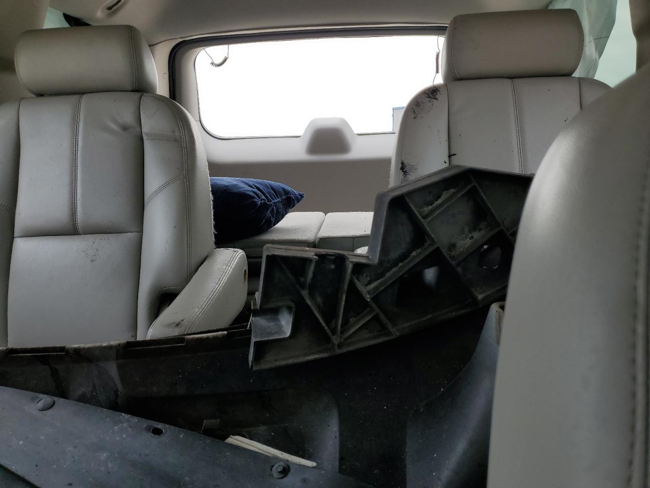 1GNUCBE09AR224708 2010 Chevrolet Tahoe C1500 Lt