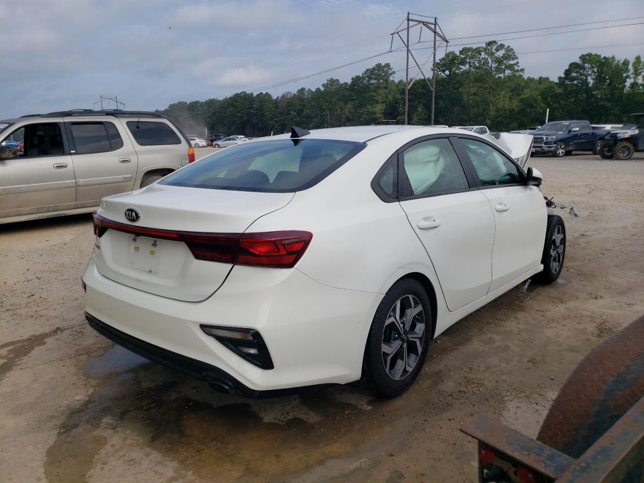 3KPF24AD2ME284483 2021 Kia Forte Fe