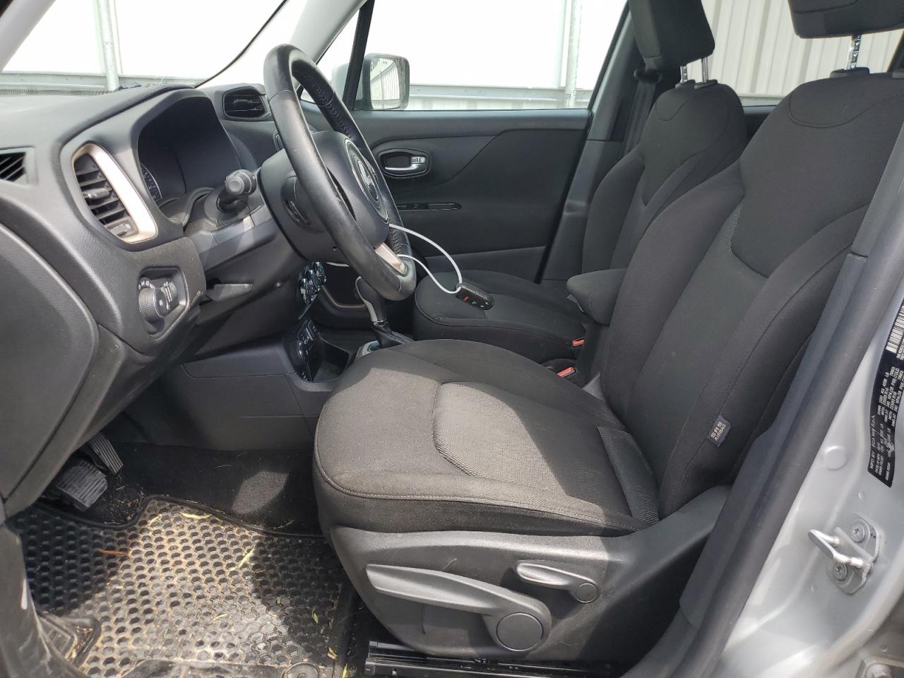 ZACCJBBT8GPD45326 2016 Jeep Renegade Latitude