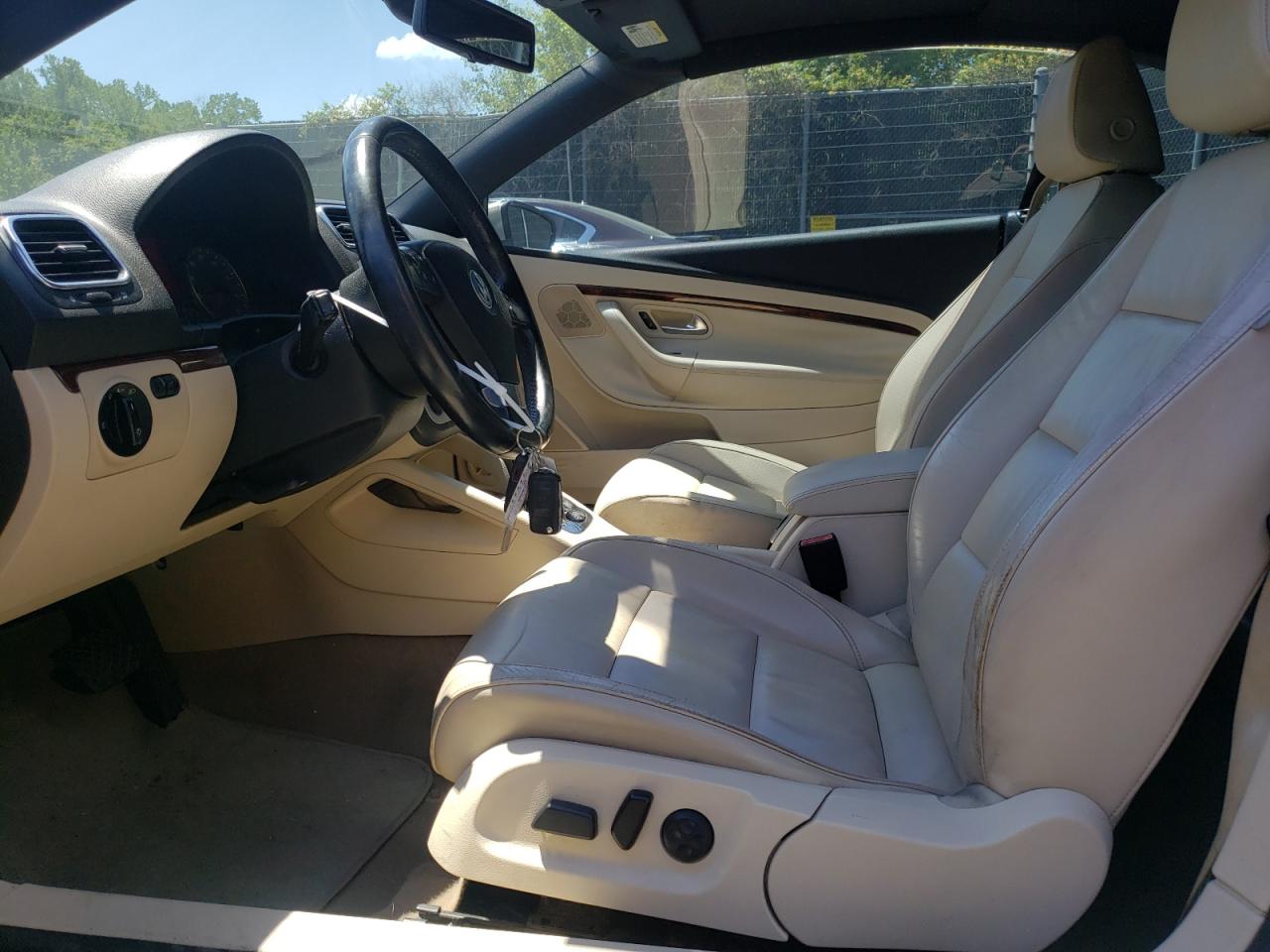 WVWFA71F49V021727 2009 Volkswagen Eos Lux