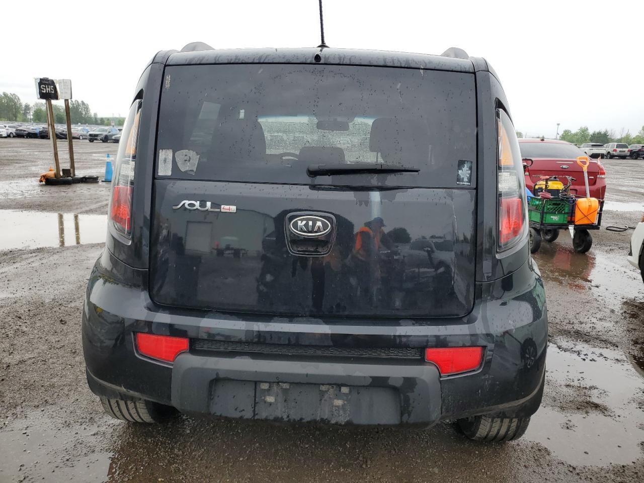 KNDJT2A23B7246400 2011 Kia Soul +