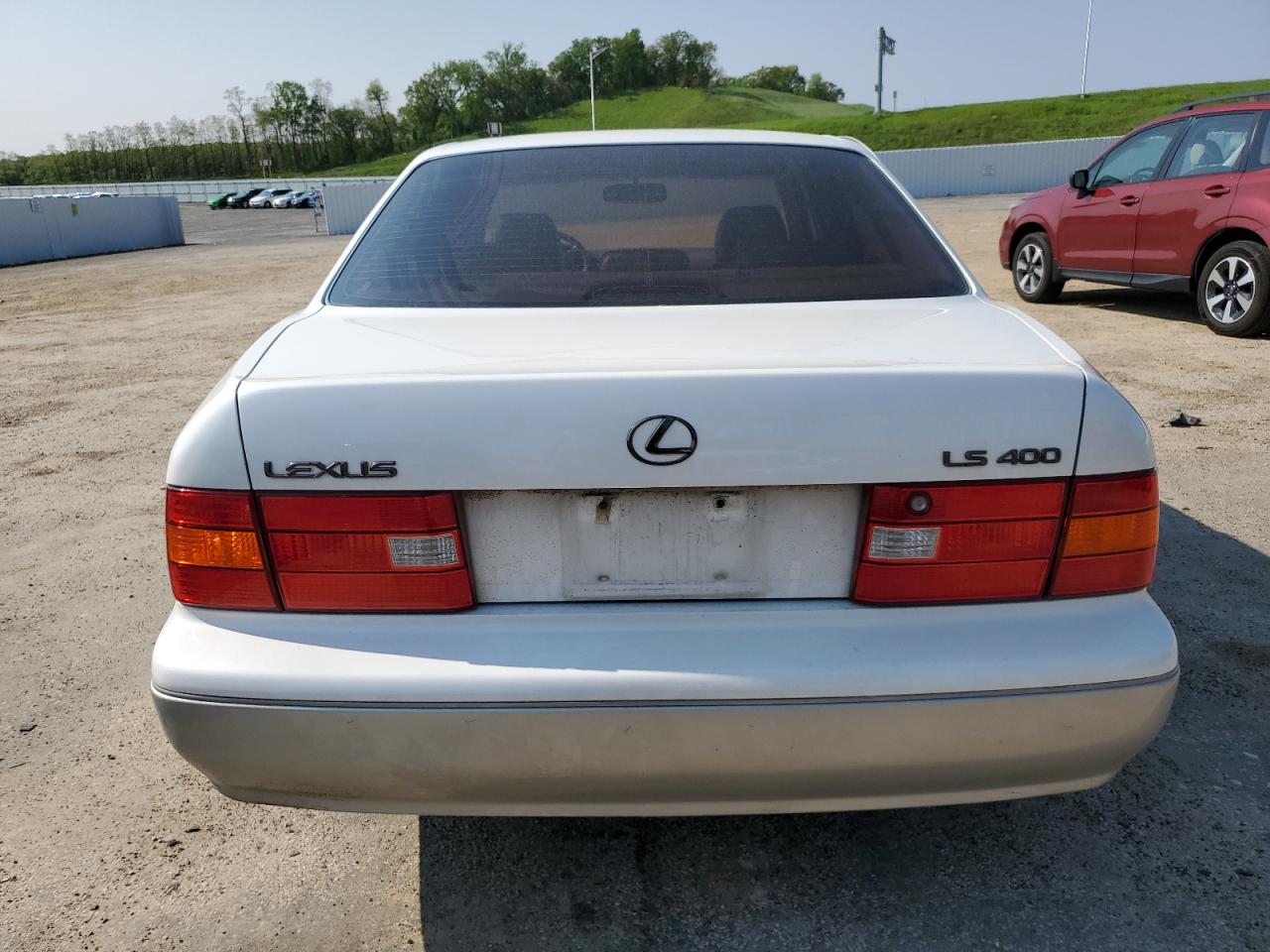 JT8BH28F0Y0181049 2000 Lexus Ls 400