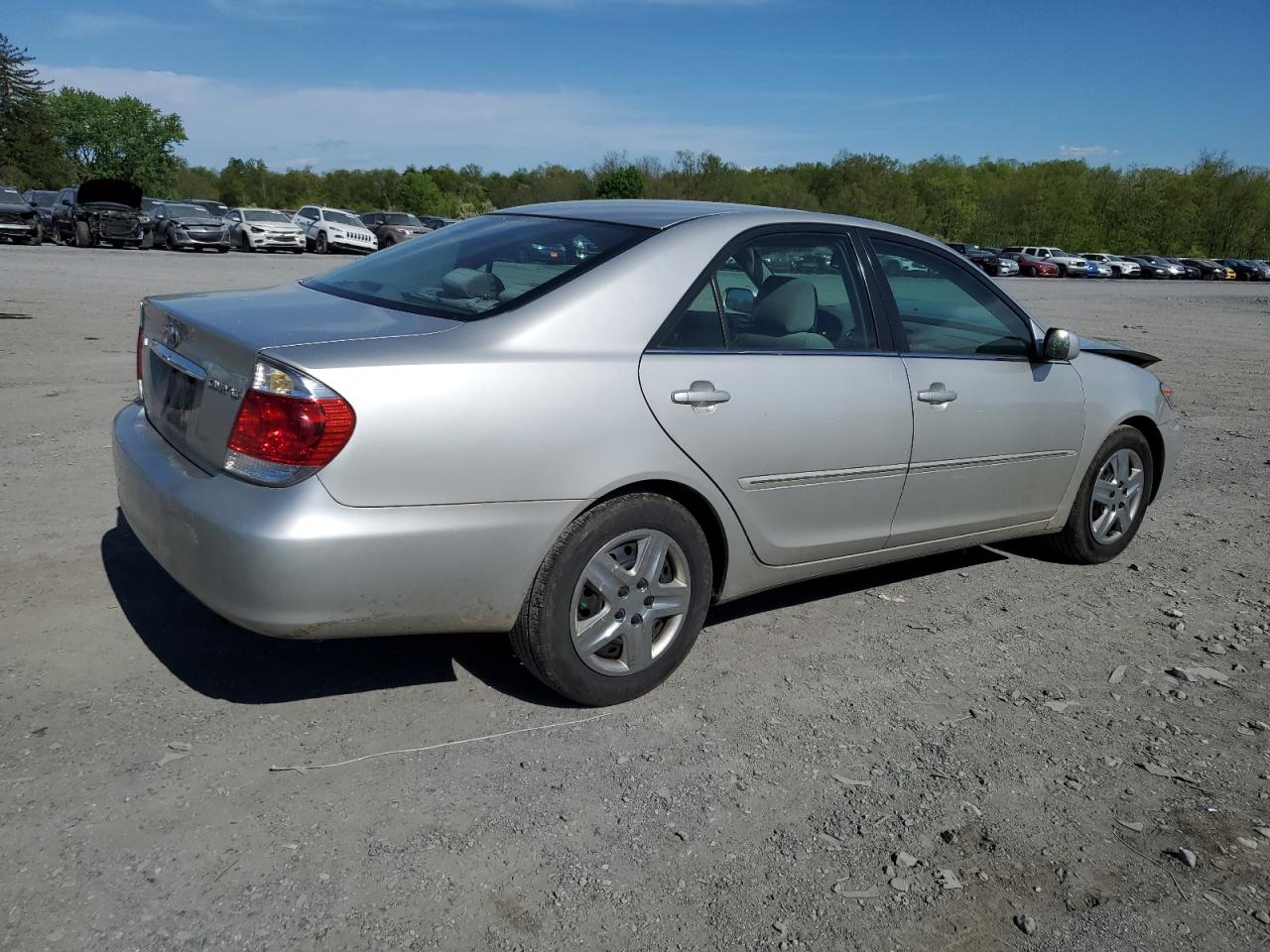 4T1BE30K15U631557 2005 Toyota Camry Le