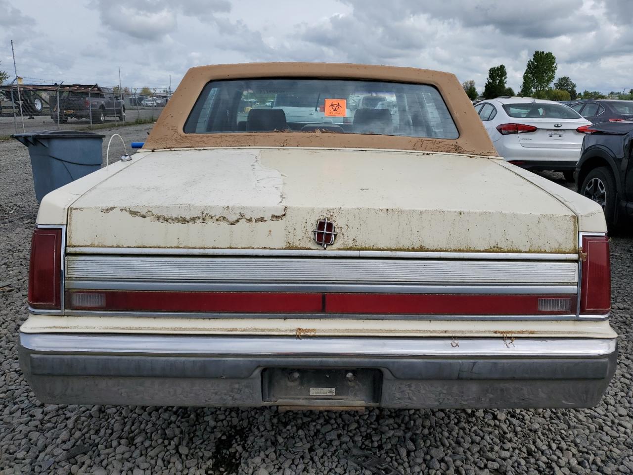 1LNBM81F3KY671323 1989 Lincoln Town Car