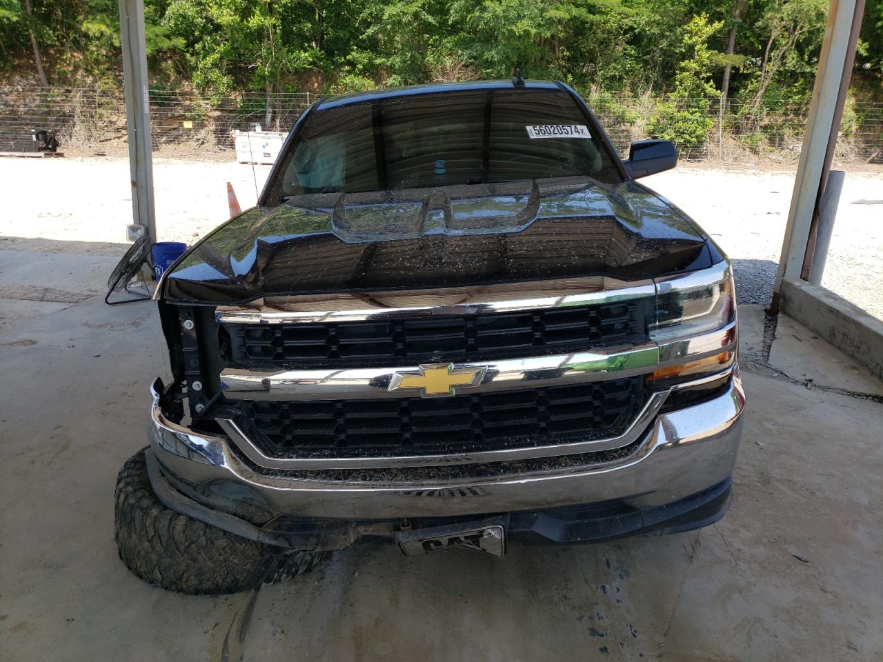 1GCRCREH8JZ300965 2018 Chevrolet Silverado C1500 Lt