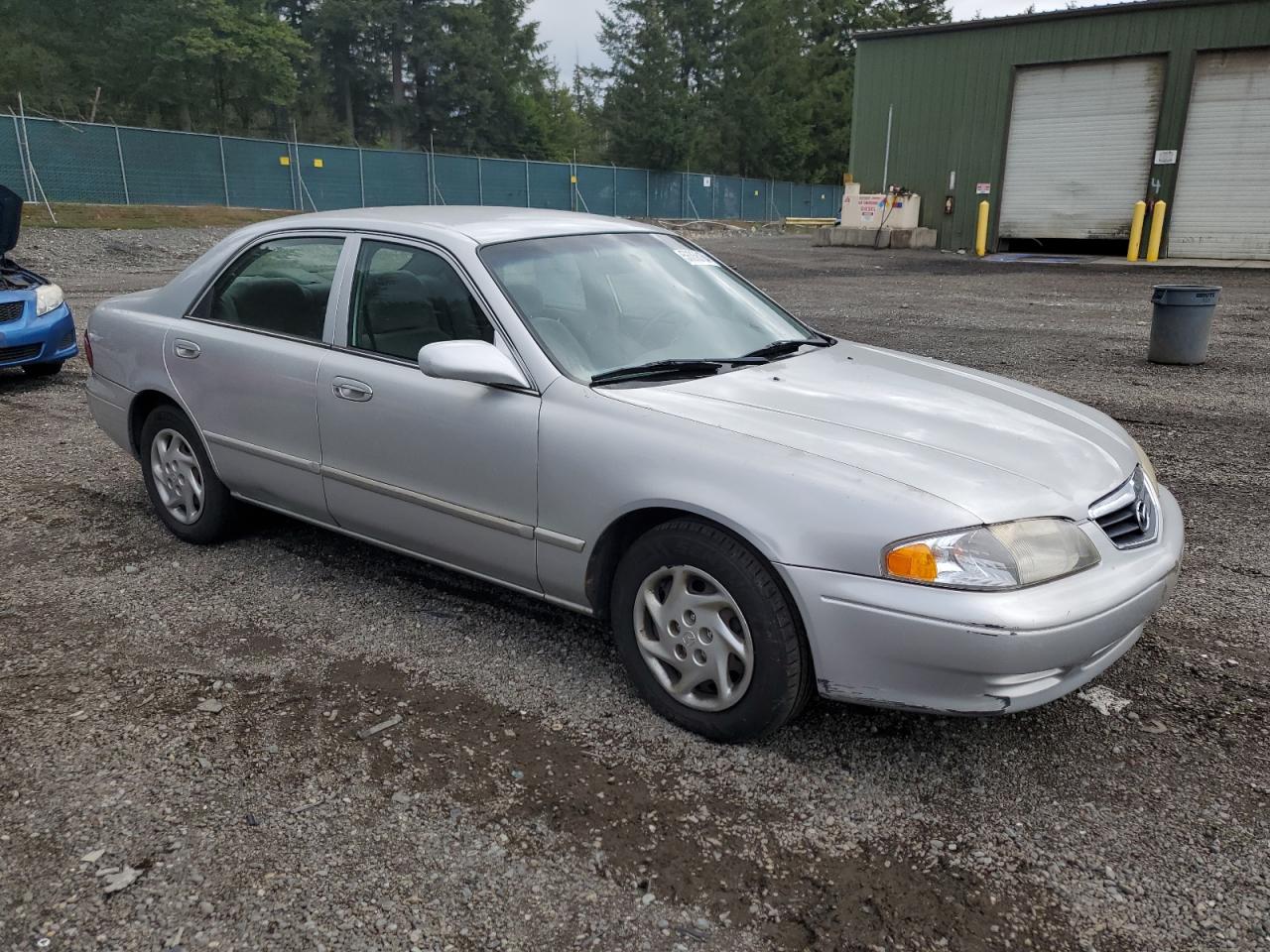 1YVGF22C815206505 2001 Mazda 626 Es