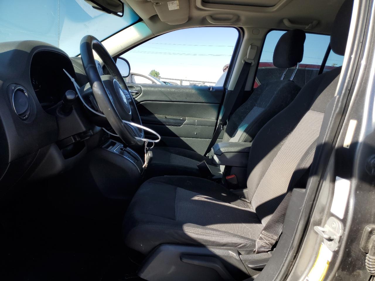 1J4NF1FBXBD280261 2011 Jeep Compass Sport