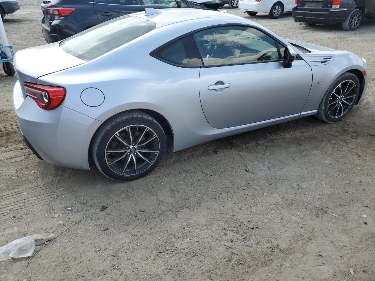 JF1ZNAA13H9704020 2017 Toyota 86 Base