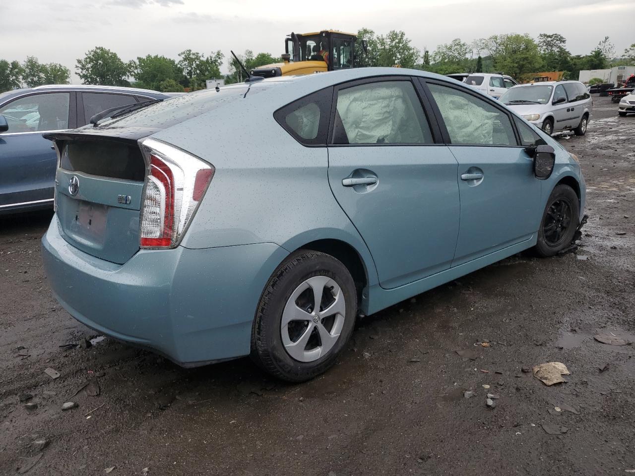 JTDKN3DUXE1815879 2014 Toyota Prius