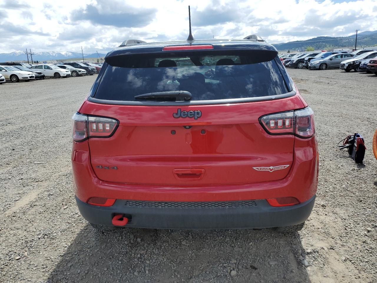 3C4NJDDB2JT130324 2018 Jeep Compass Trailhawk