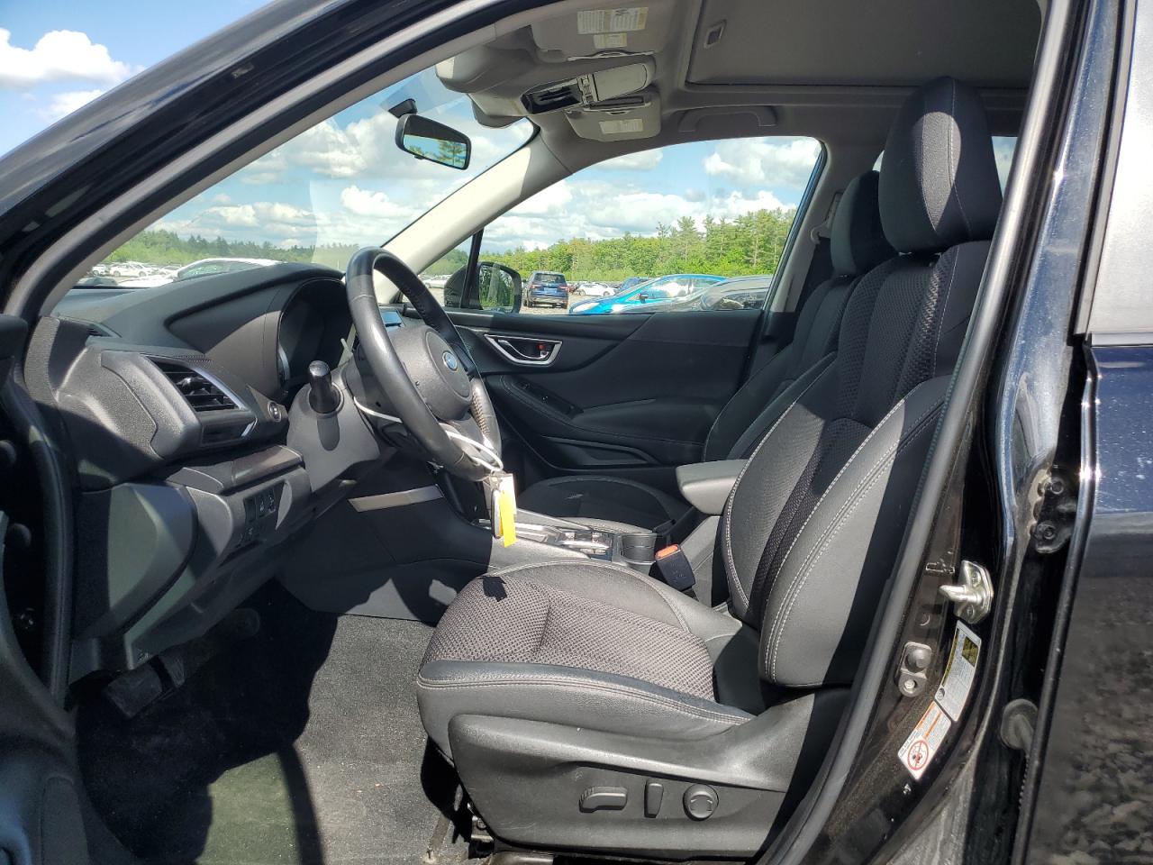 JF2SKAGC4KH439524 2019 Subaru Forester Premium