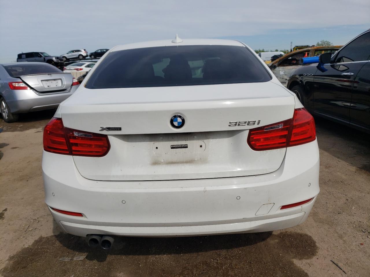 WBA3B3G54FNT17007 2015 BMW 328 Xi