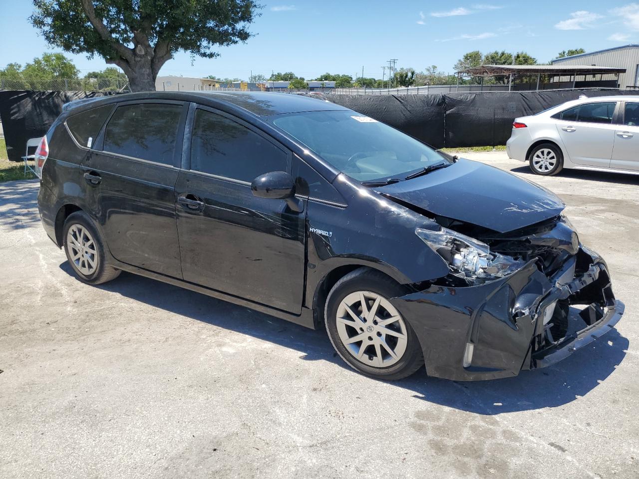 JTDZN3EU2FJ026124 2015 Toyota Prius V