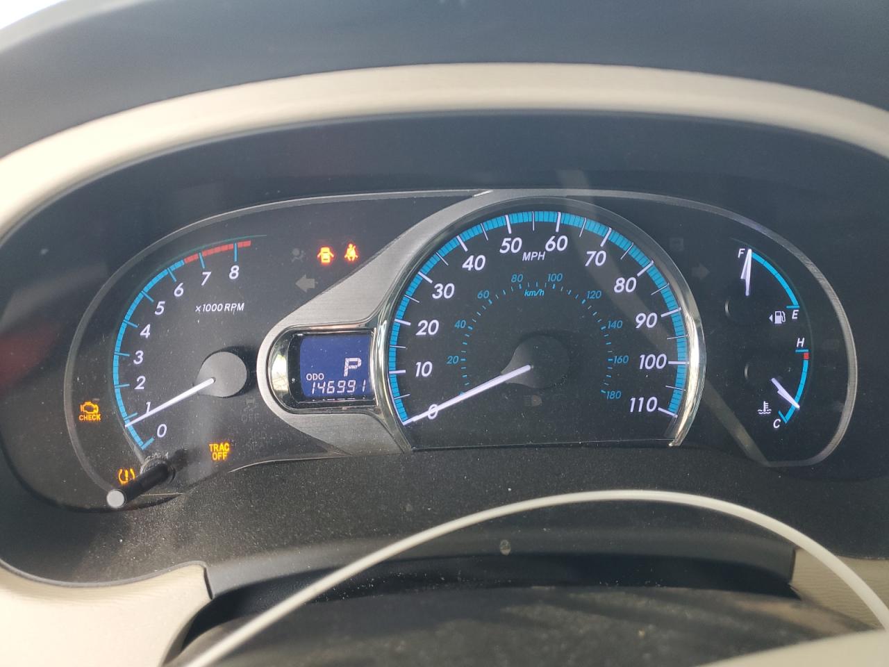 5TDYK3DC8ES508725 2014 Toyota Sienna Xle