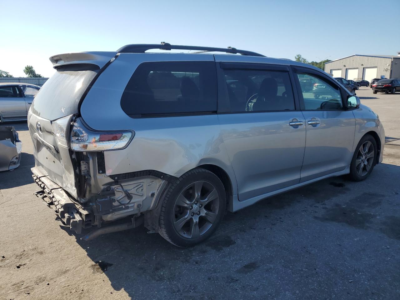 5TDXK3DC9FS618261 2015 Toyota Sienna Sport