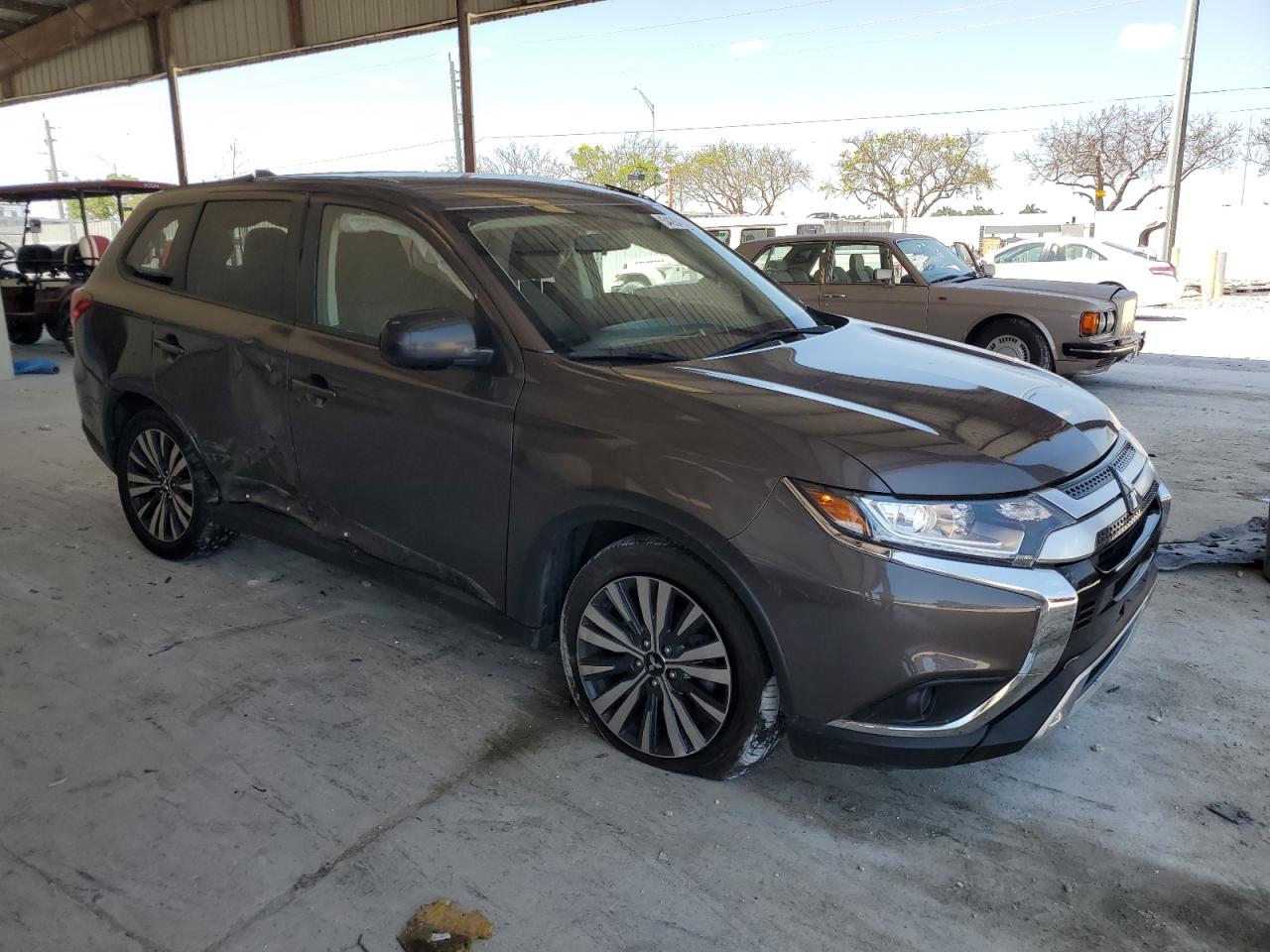 JA4AZ3A36LZ045443 2020 Mitsubishi Outlander Se